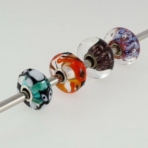TROLLBEADS beads verre faites à la main, Une beads de votre choix 45 € chacune