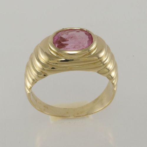 Chevalier ring, 18 Kt yellow gold with natural pink tourmaline, oval cut